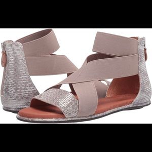 Gentle Souls by Kenneth Cole Elastic Sandal